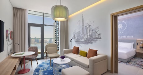 Room Suite à une chambre avec vue sur la mer et balcon